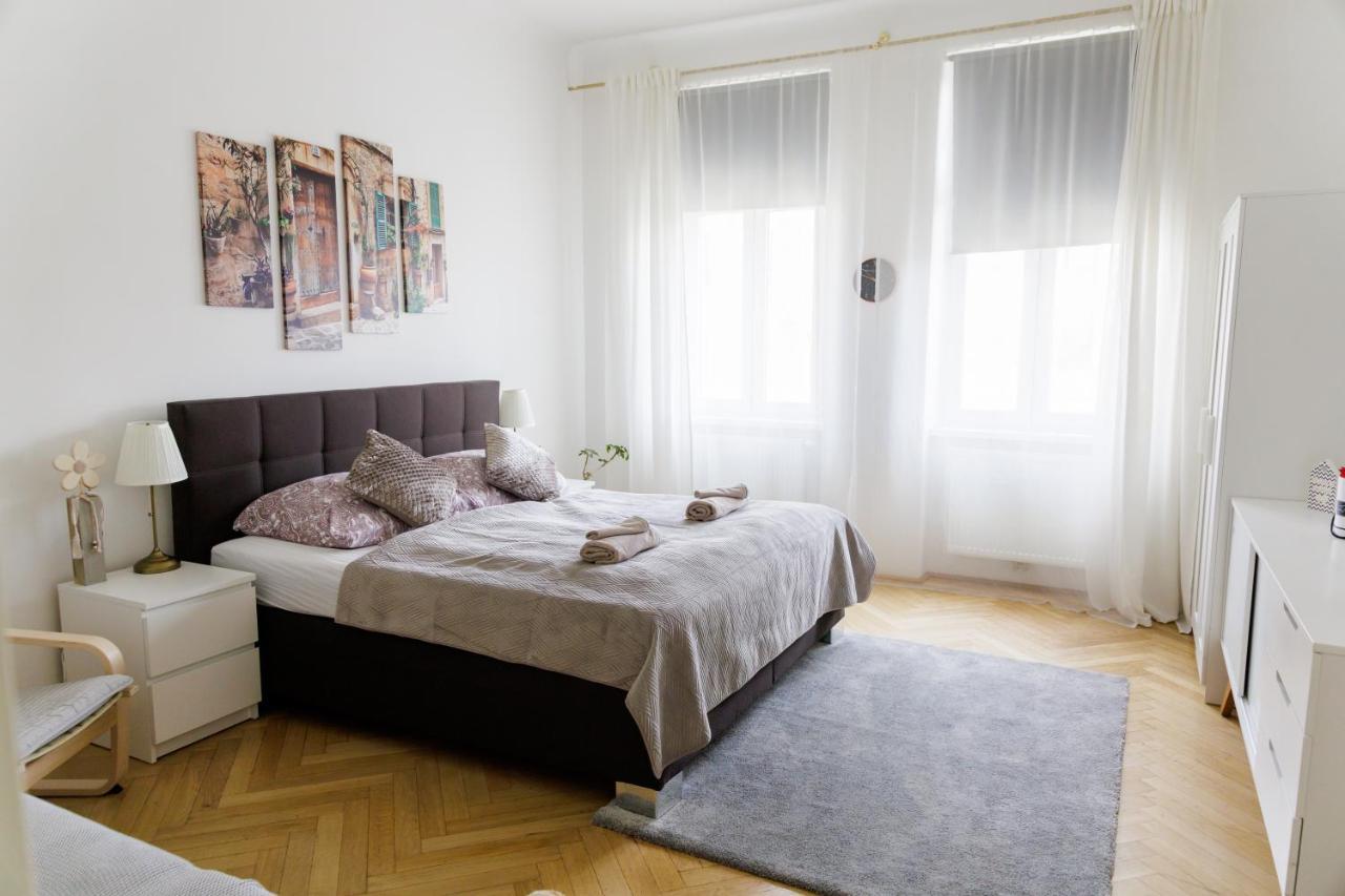 Moonlight Apartment With Porch Near Schoenbrunn And Westbahnhof Vídeň Exteriér fotografie